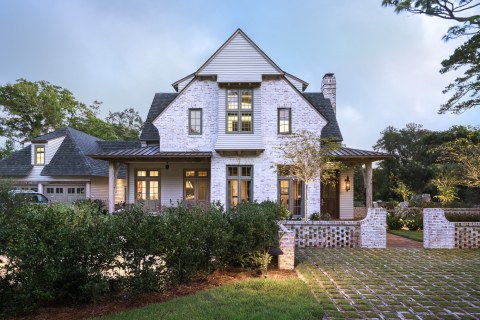 351 N Summit St_Web Res-2