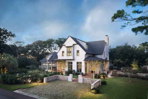 351 N Summit St_Web Res-23