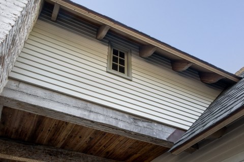 351 N Summit St_Web Res-8