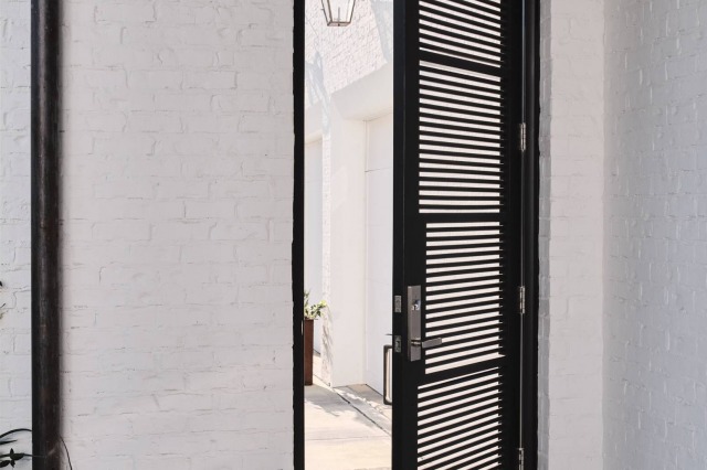 064-Carolina_Ct_Web_Res 17